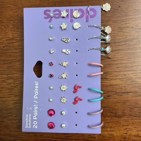 Claire’s Sensitive Solutions Beach Themed Earrings 17 new pairs - Picture 7 of 7